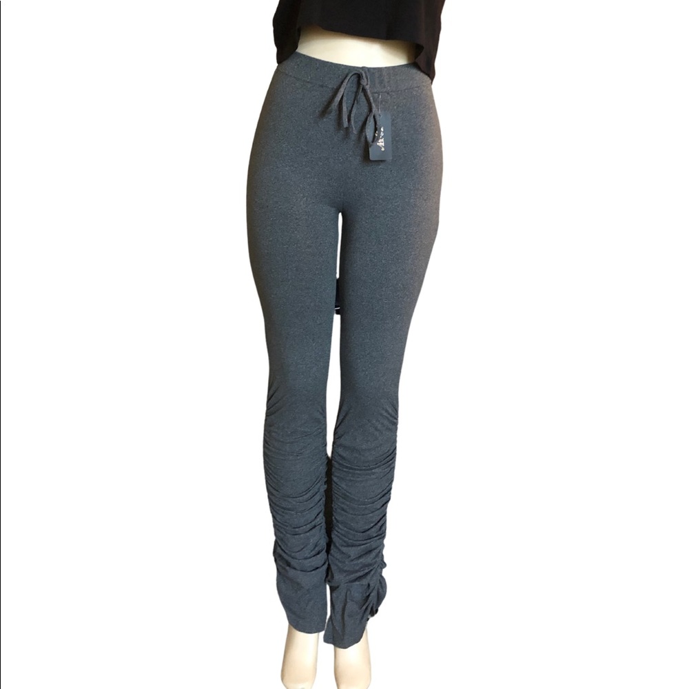 ⭐️ Dark Gray Stacked Leggings! ⭐️